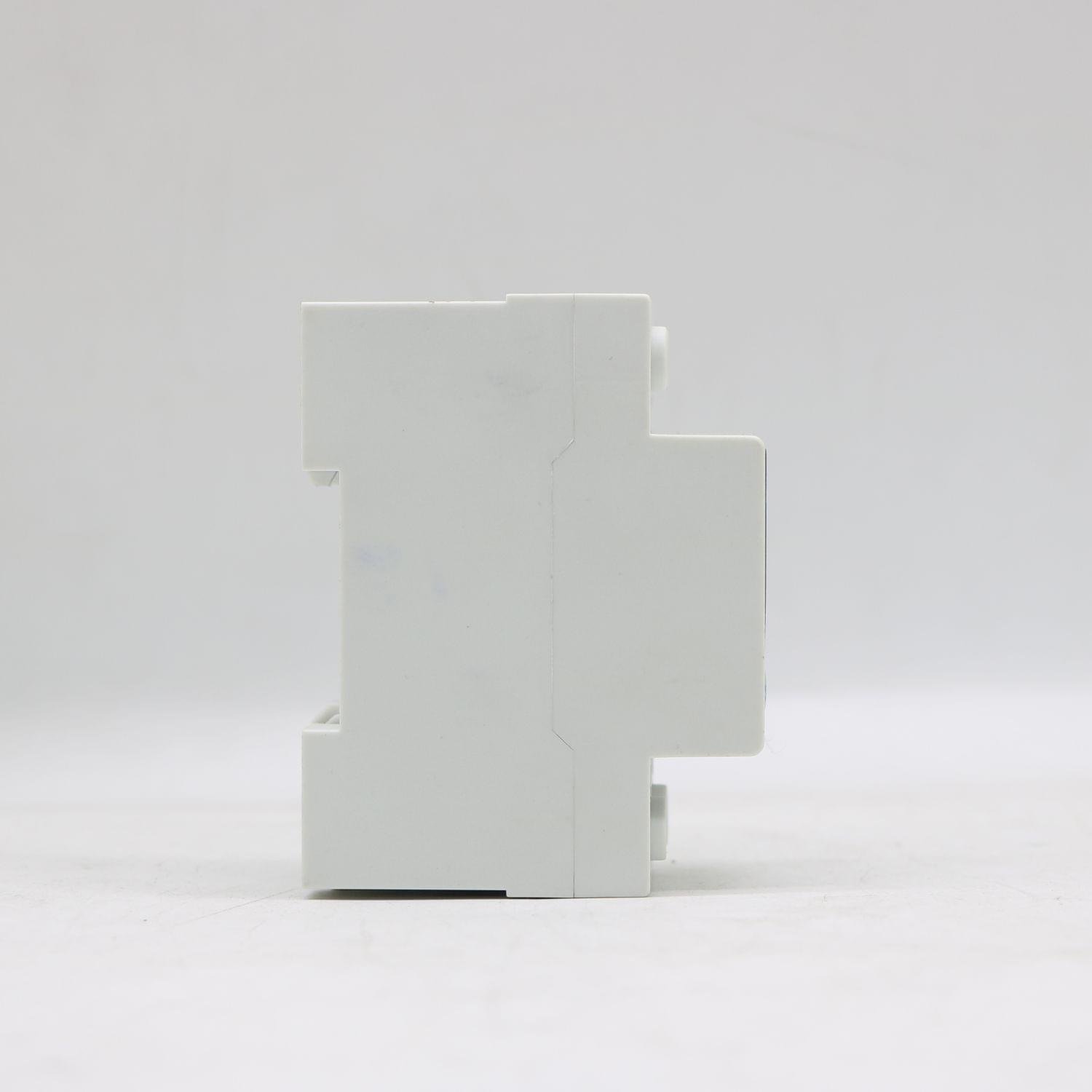 Digital self-resetting over and under voltage limit current protector 63A - Image 2