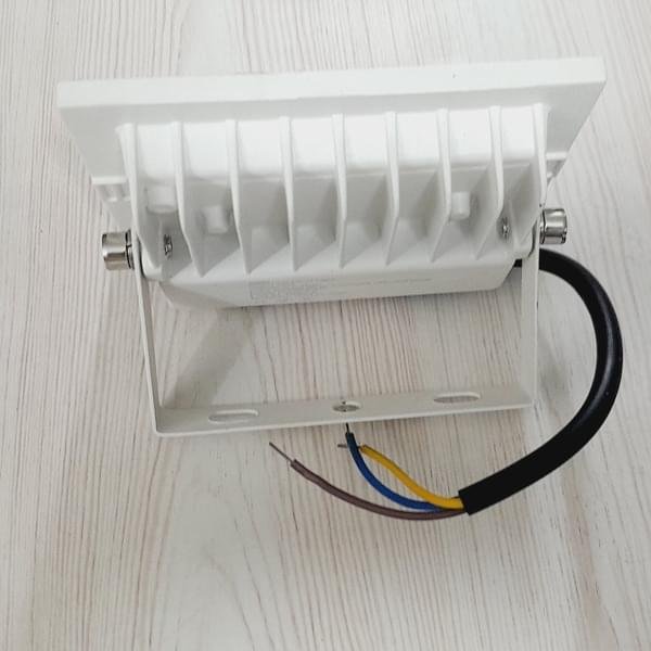 SIC 20W LED Flood Light - Waterproof IP67 - Image 3